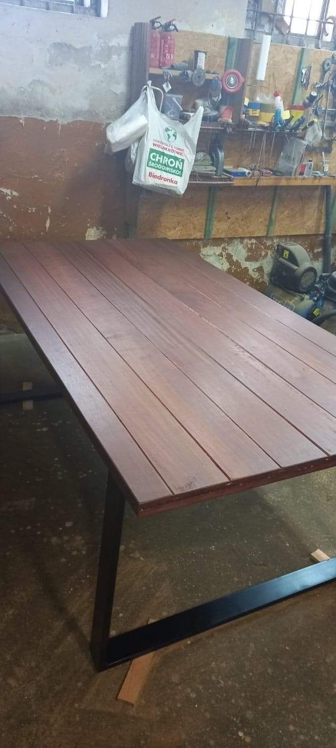 Stół z litego drewna loft