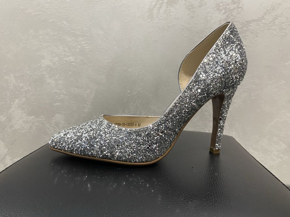 Туфлі блискавичні