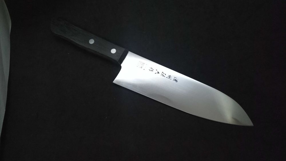 Nóz japoński 濃州孫六作Magoroku Noushu santoku