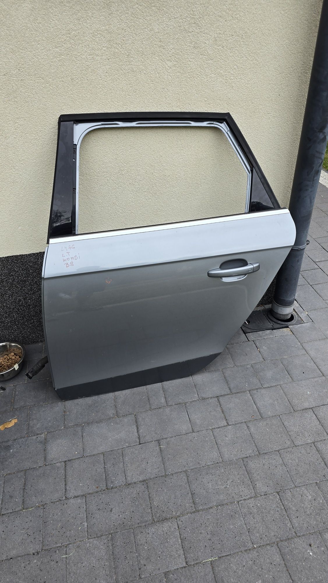 Drzwi lewy tył Audi A4 B8 Kombi LY7G