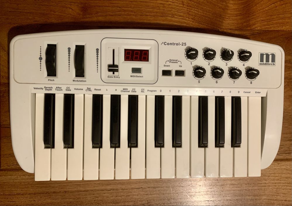 Miditech i2 Control 25 klawiatura midi