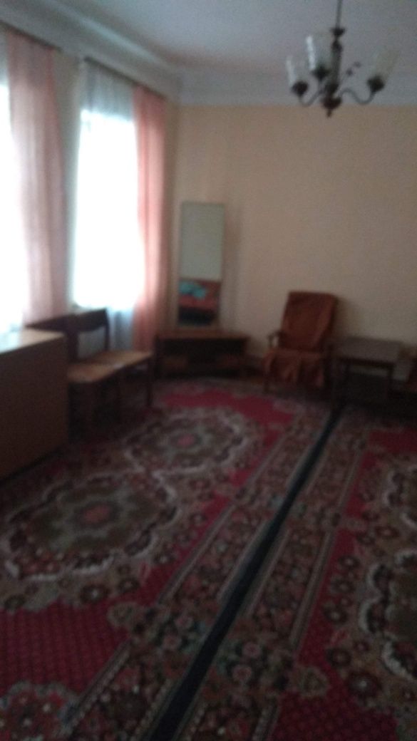 Сдаю полдома на длительный срок
