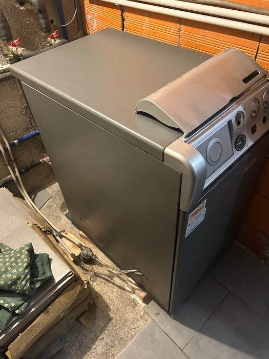 Caldeira a gasóleo em bom estado, 500 € negociável