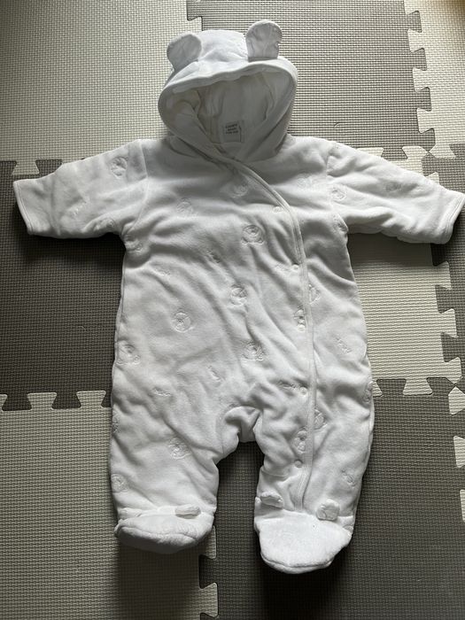 Kombinezon dla niemowlaka 0-3 czapka gratis