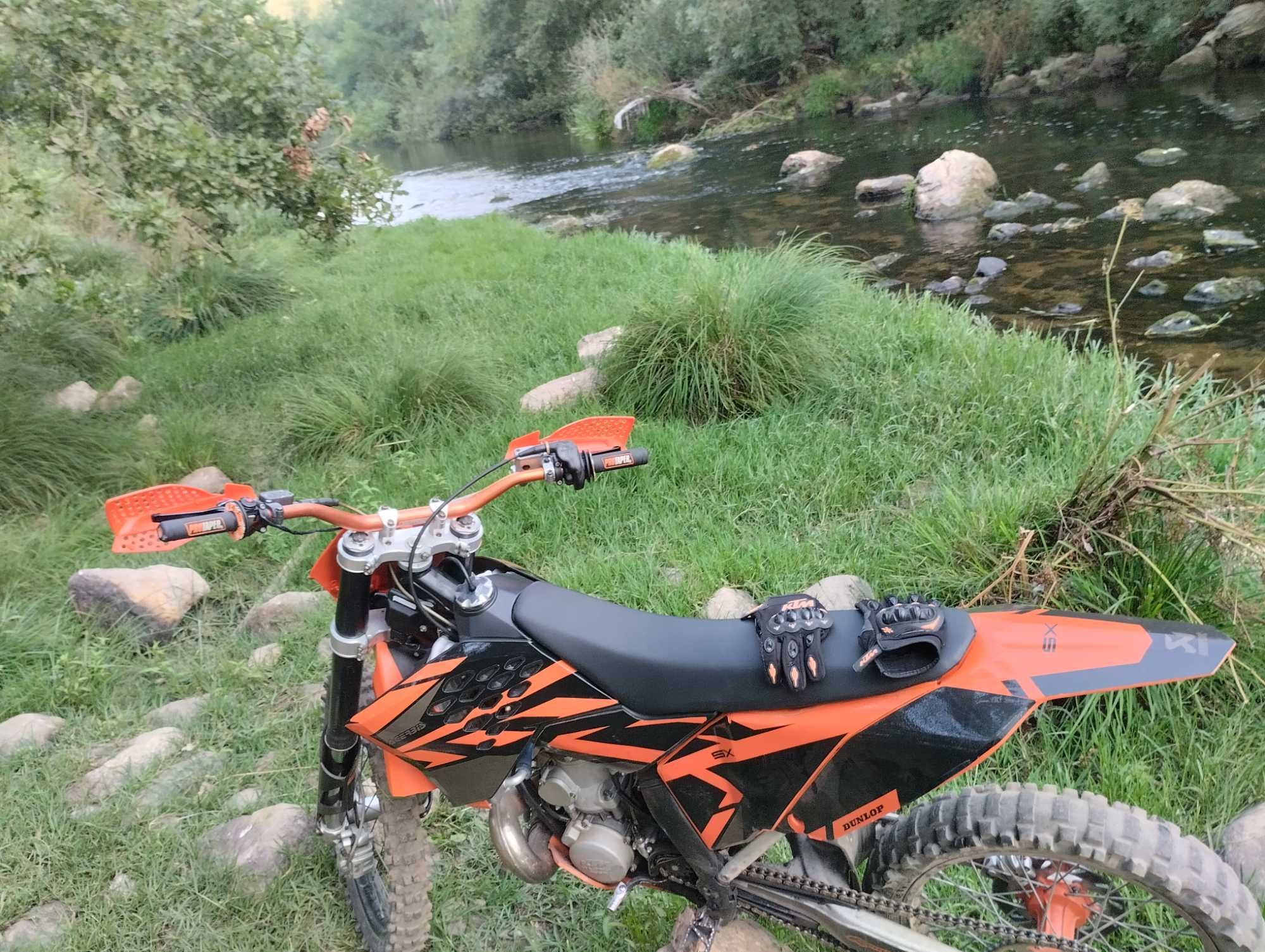 Vendo ou troco mota KTM