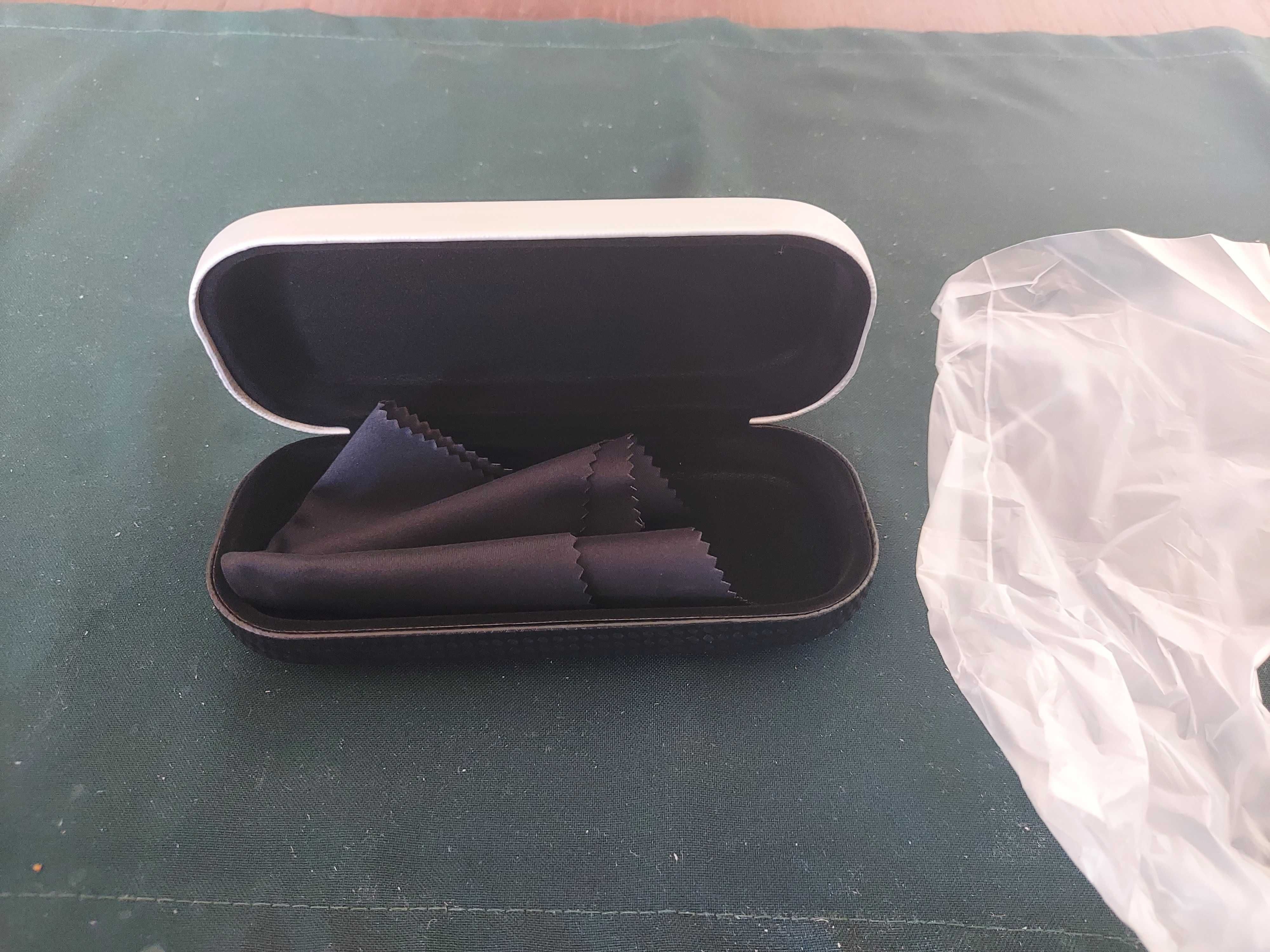 etui na okulary - twarde, mocne