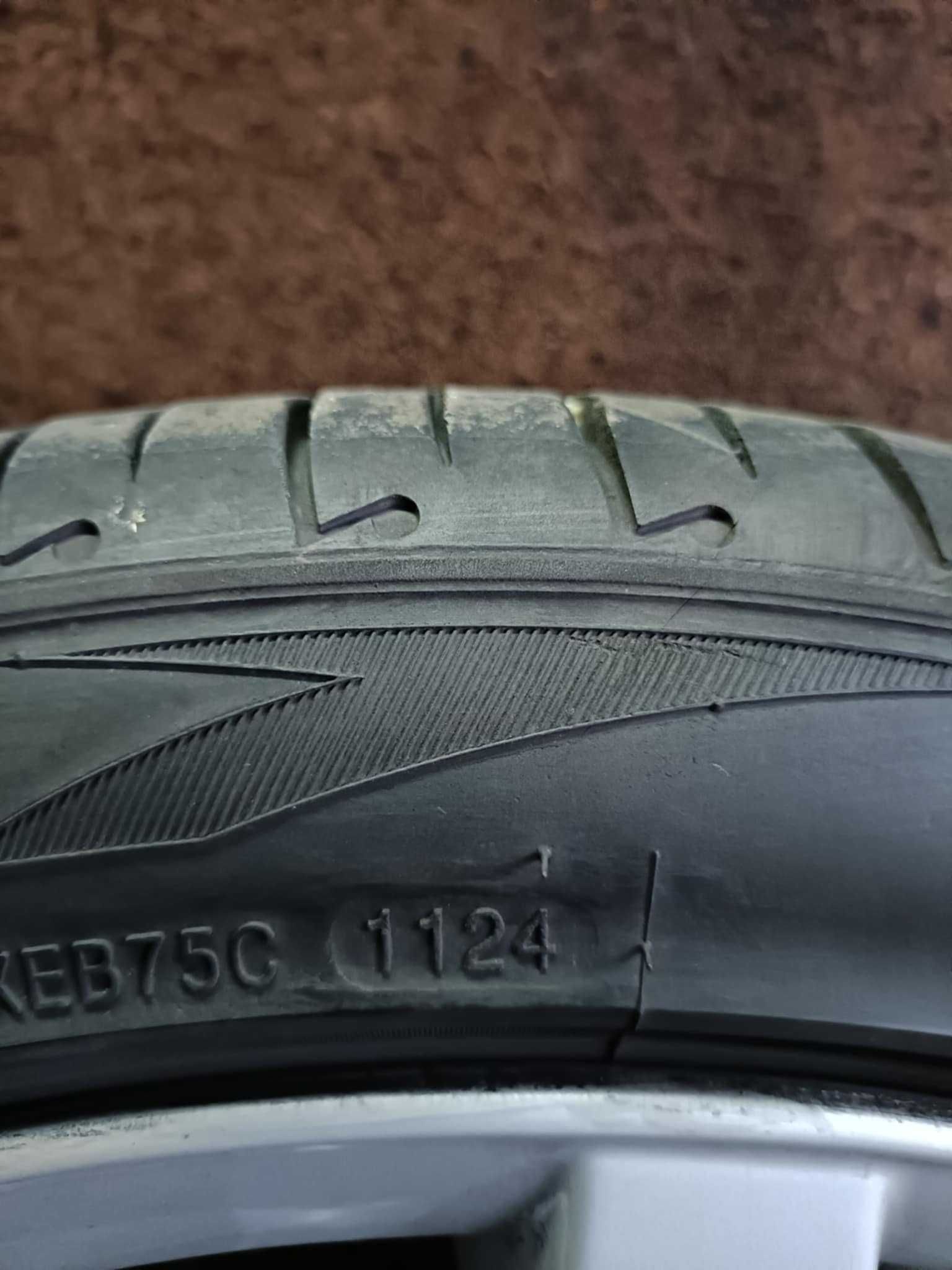 Oryginalne felgi 18 Audi A4 B8 z oponami 23/24r