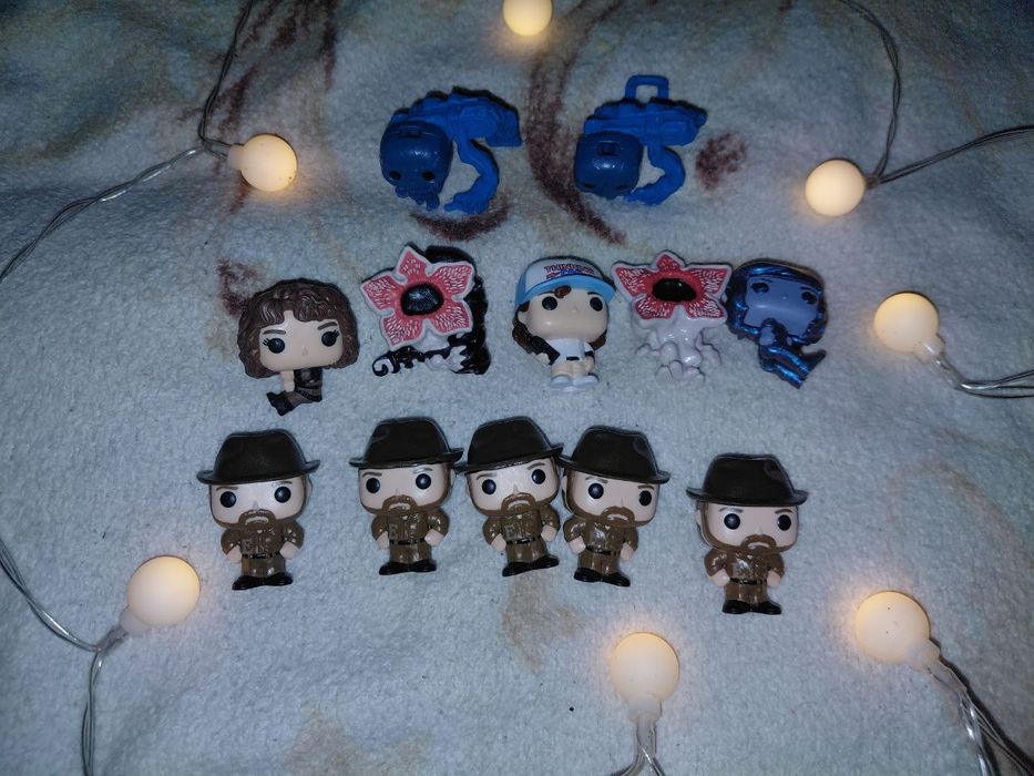 Кіндери Дивні Дива / Stranger things