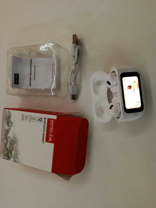 Наушники блютуз с кейсом разные