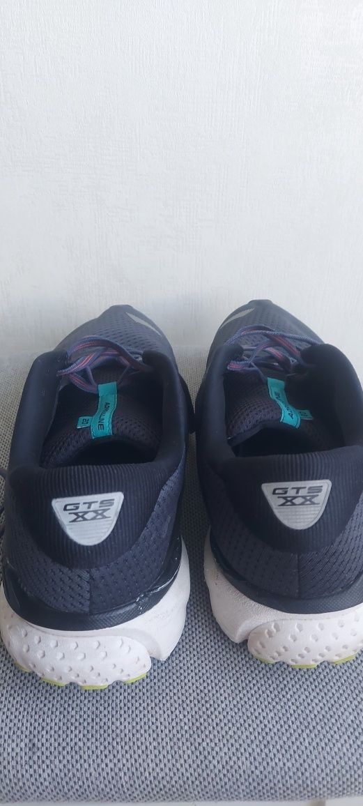 Кроссовки Brooks 45.5 розмер