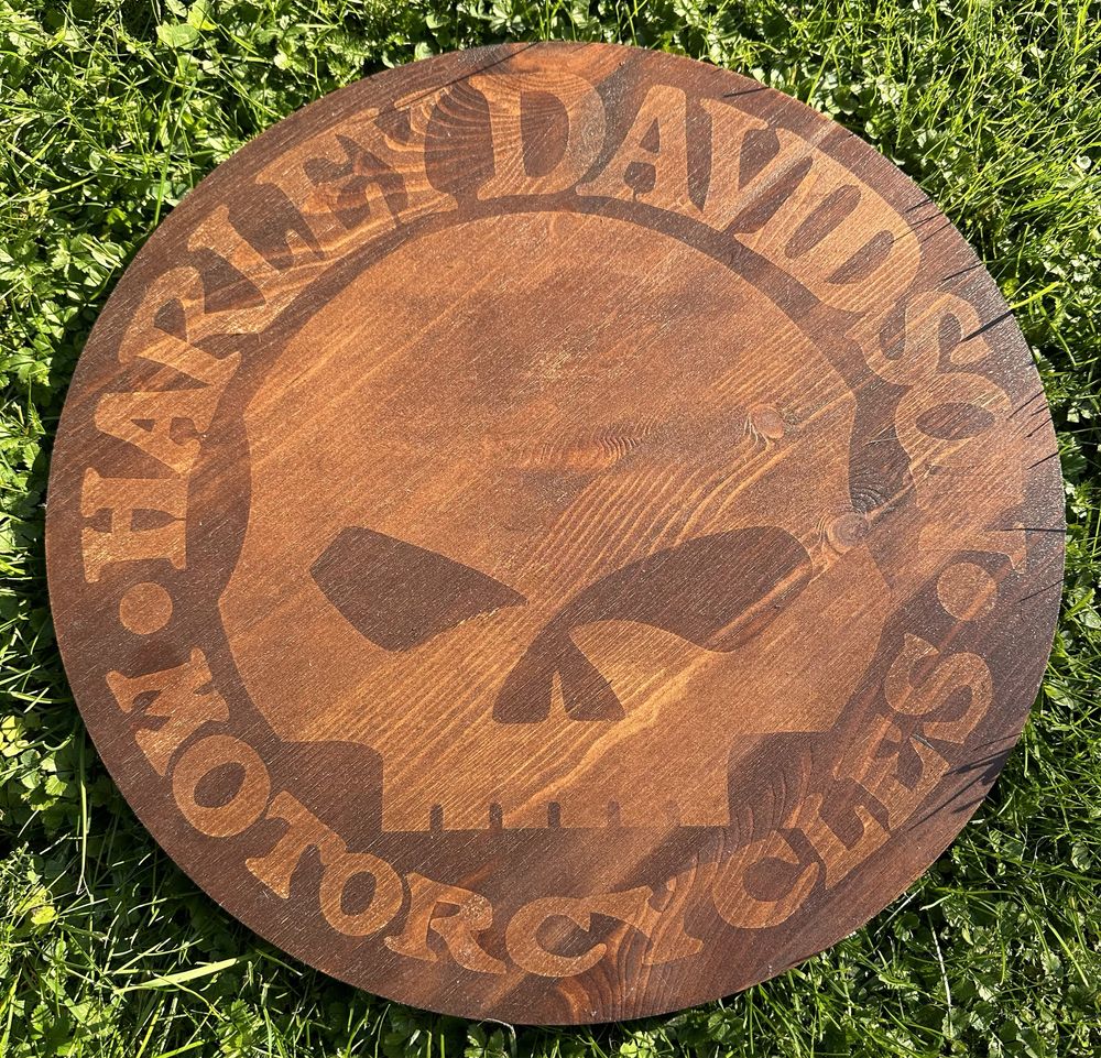 Deski ozdobne z logo Harley Davidson