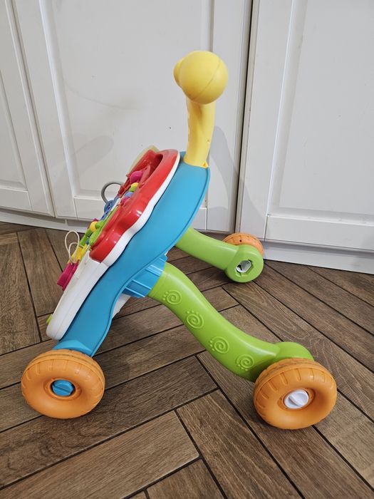 Pchacz dla dzieci. Chodzik dla dzieci