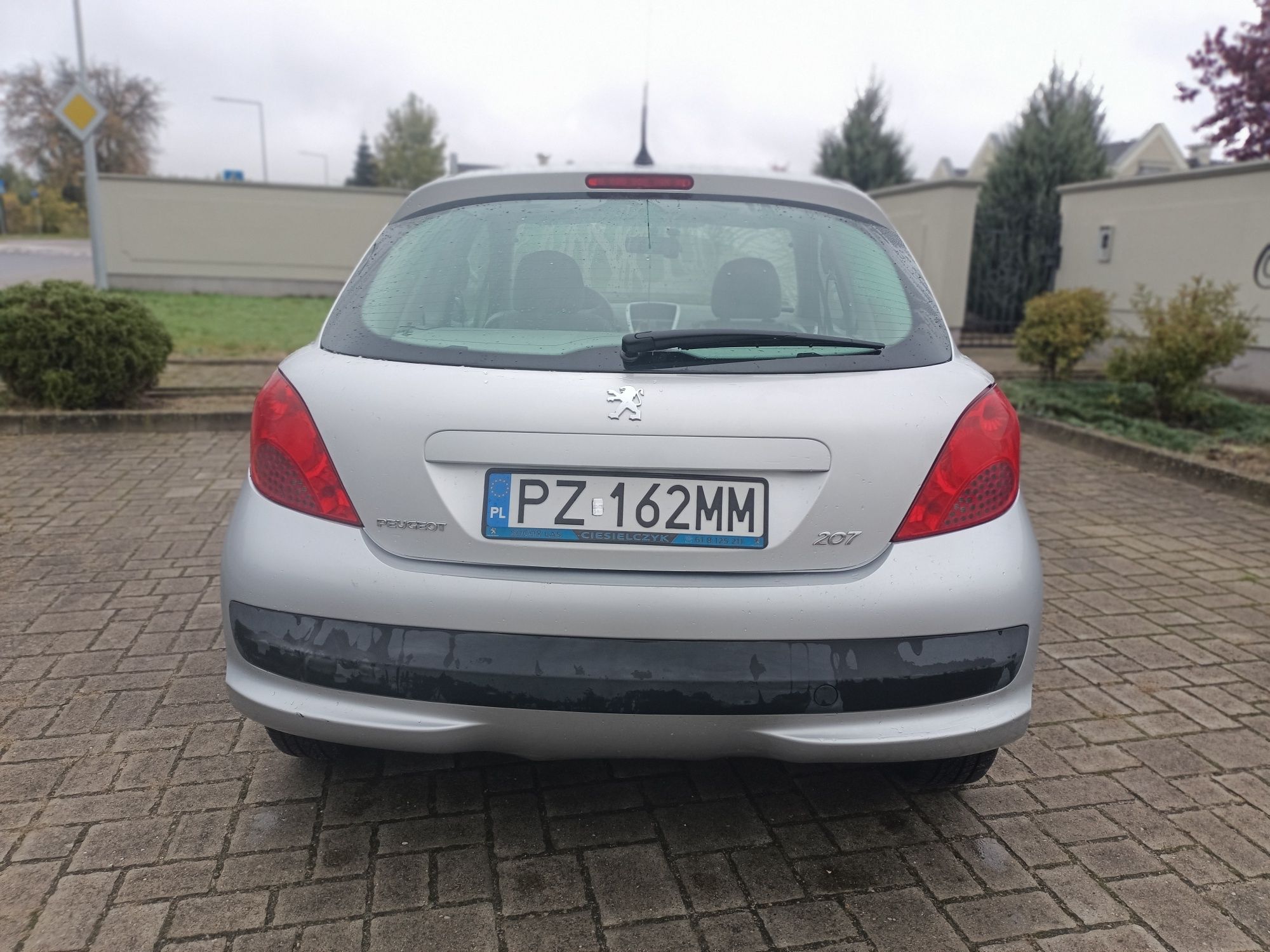 Sprzedam samochód osobowy - Peugeot 207 Trendy - silnik 1.4, rok produ