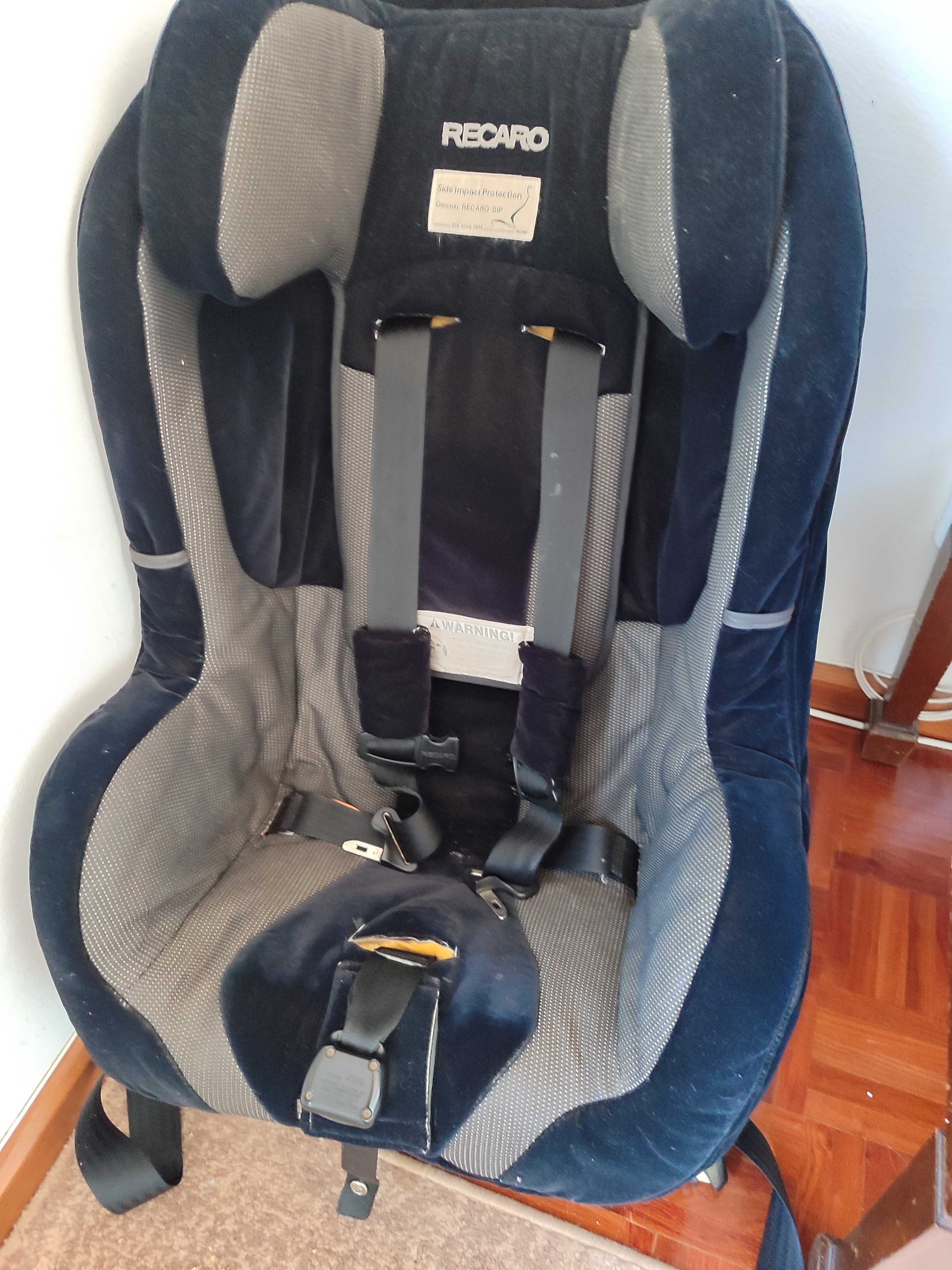 Cadeira automóvel Recaro com isofix
