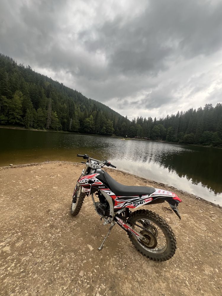 Мотоцикл Loncin LX 250 GY3 SX2
