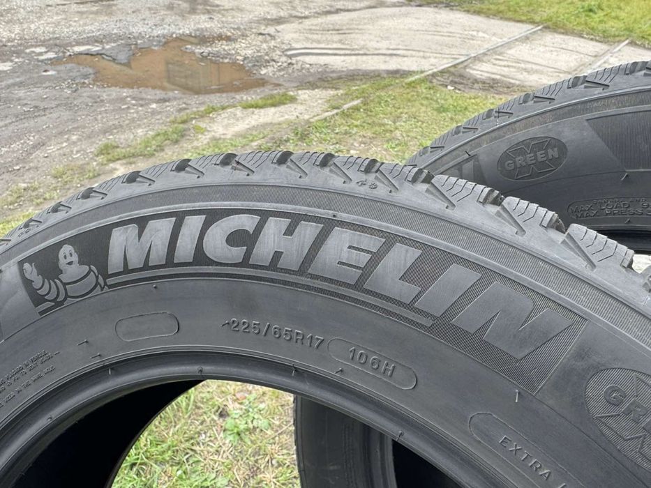 Зимові шини Michelin 225/55 R17