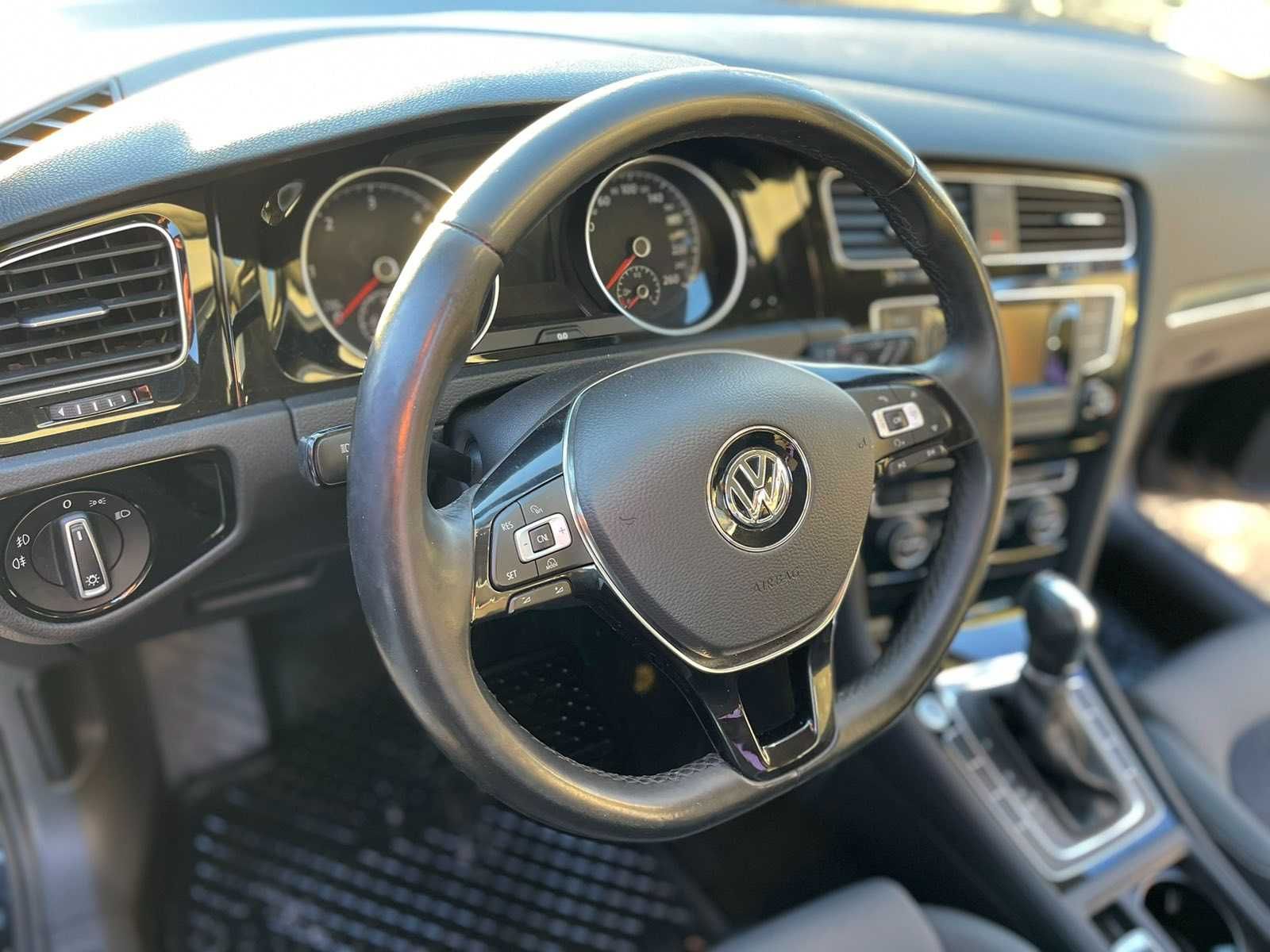 Volkswagen Golf 2013 Готівка/Кредит