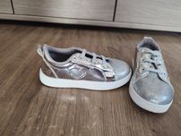Sprzedam buty dla dziewczynki r.27