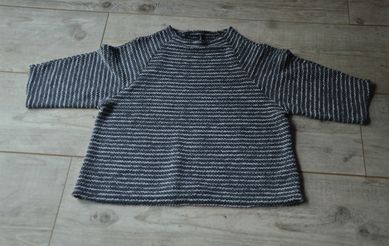 Dzianinowy sweterek