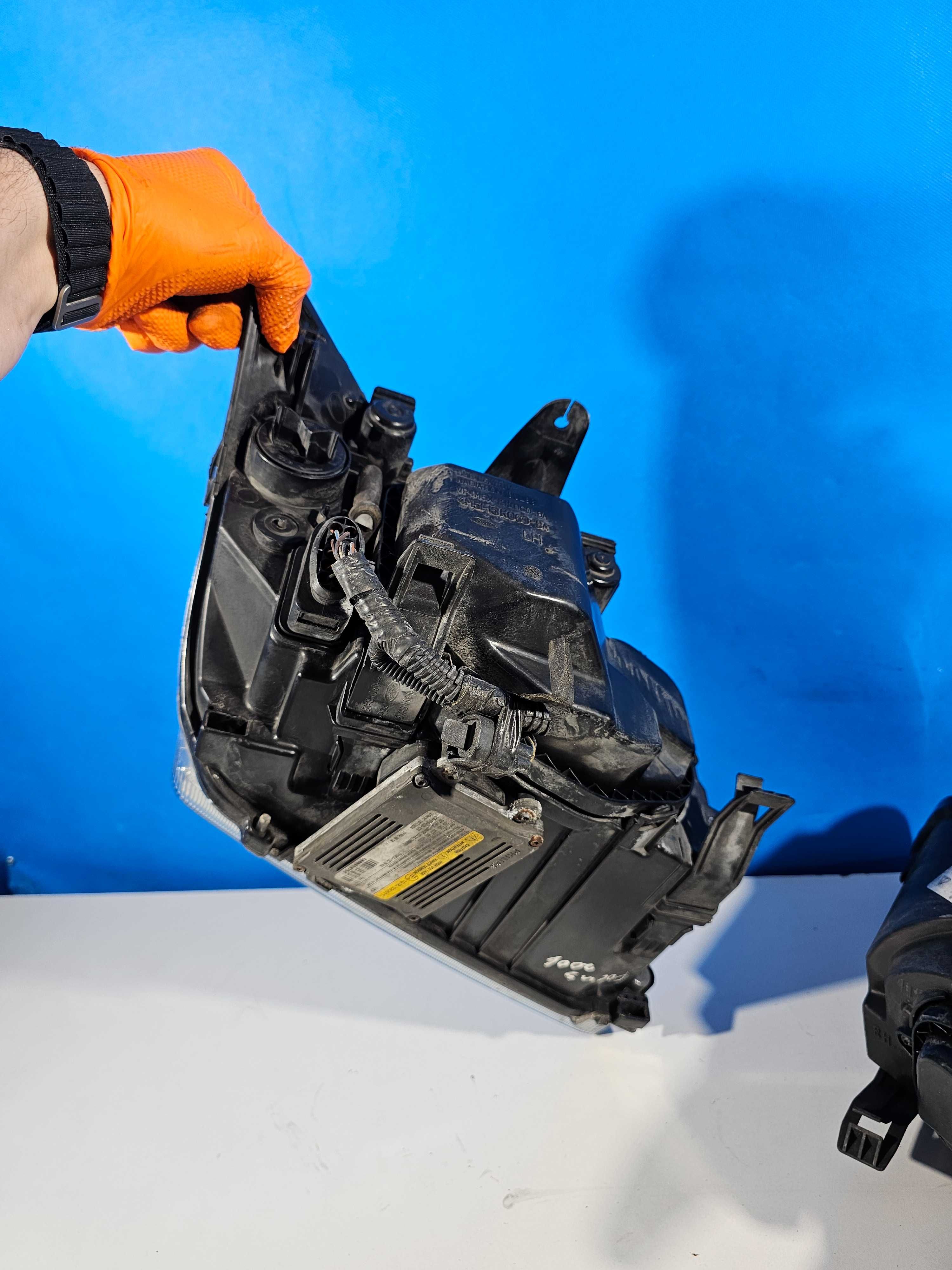 Ford Focus MK2 2 II Lampy Przednie Bi-Xenon Lewa+Prawa Europa IGŁA