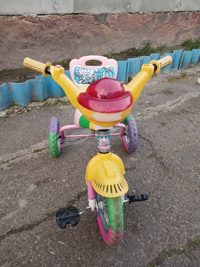 Продам трьохколісний дитячий велосипед