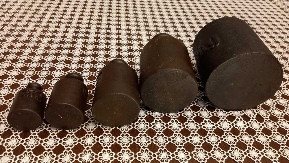 Stare odważniki żeliwne 0,5;1; 2;3;5;10kg odważnik żeliwny