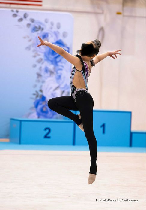 Strój do gimnastyki artystycznej na zawody