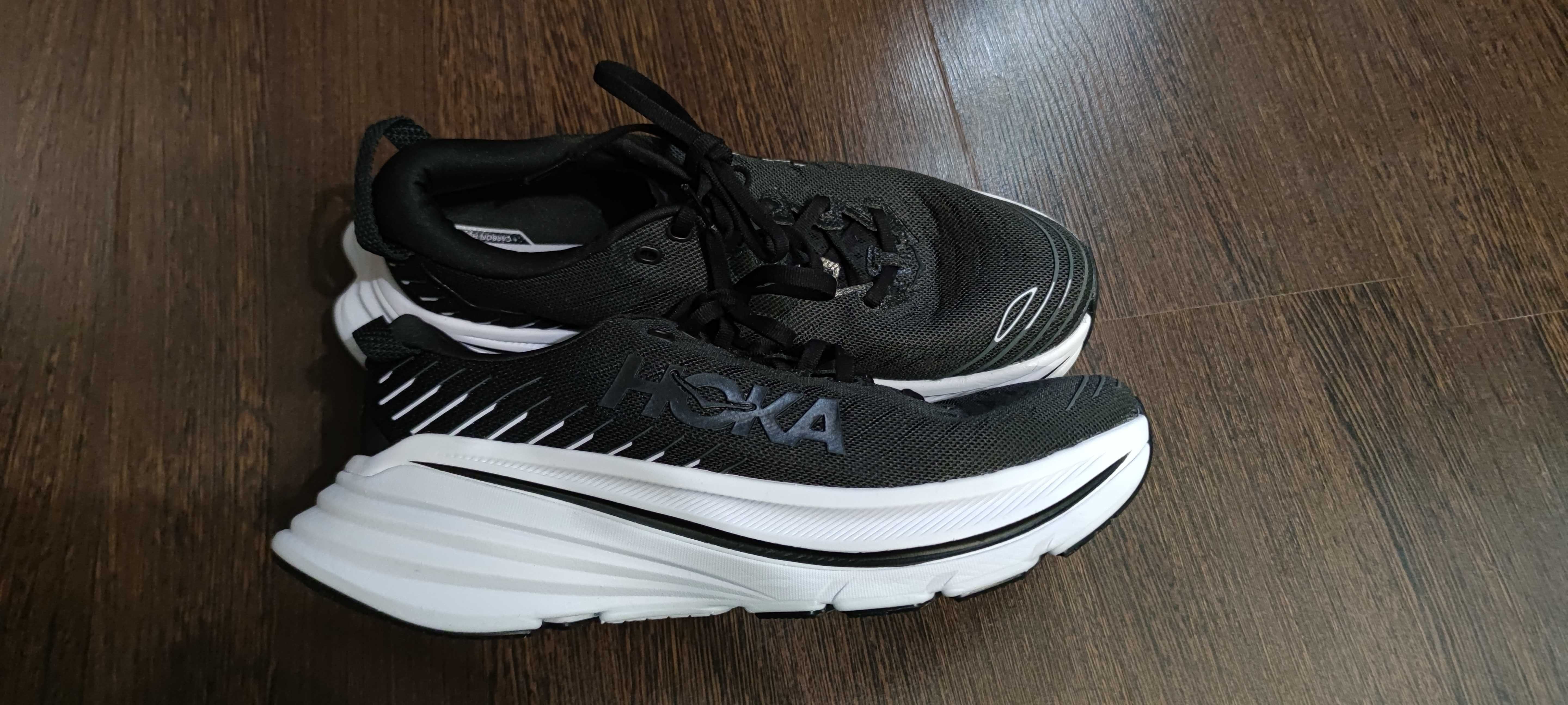Кросівки HOKA Bondi X.   Р 42    26.5 см
