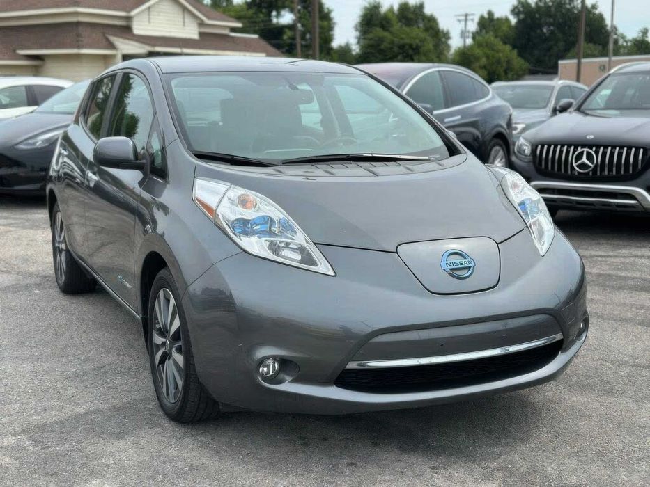 Nissan LEAF SL      2017