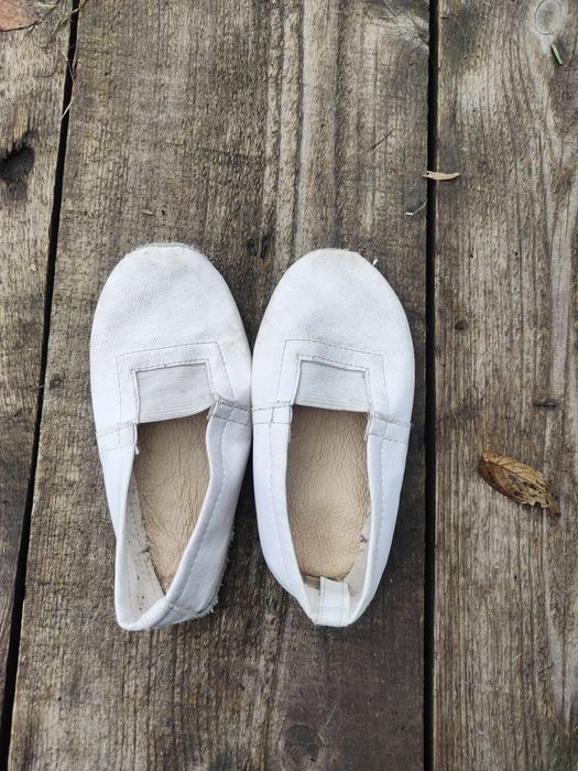 Чешки белые, длина 18 см.