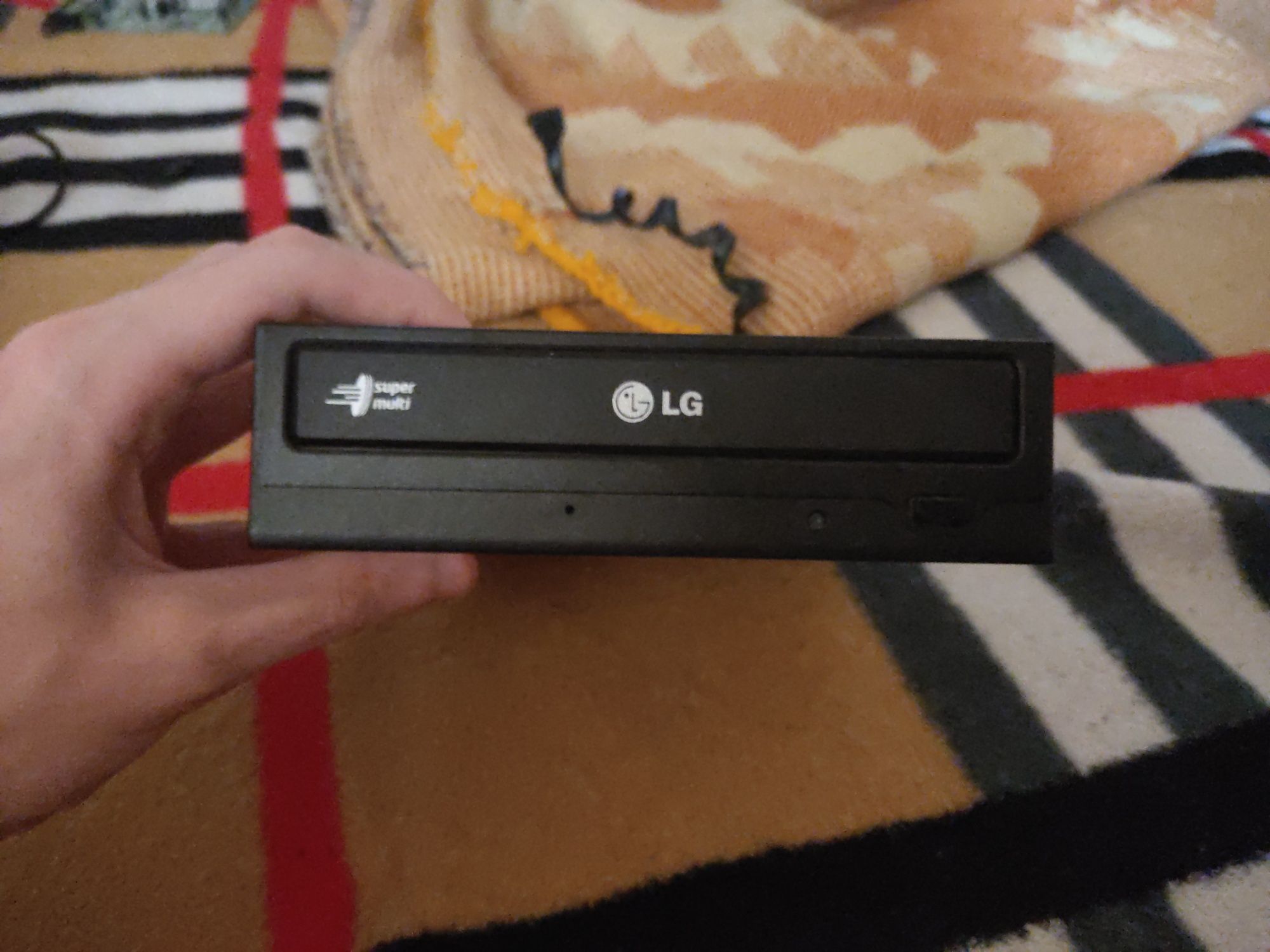 Cd rom дісковод LG Internal SATA 24x Super-Multi SecurDisc