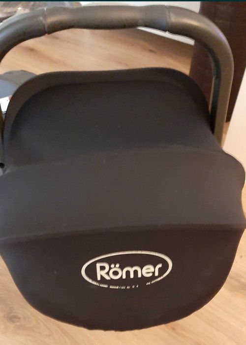 Cadeira Bebé Britax Romer Baby-Safe Plus SHR II + Base Isofix