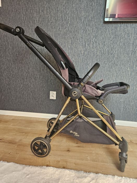 Cybex Mios by Jeremy Scott używany