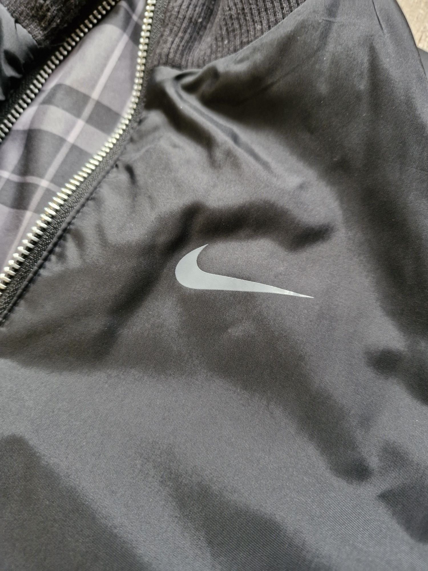 Nike kurtka dwustronna wiosenna przejściowa czarna damska młodzieżowa