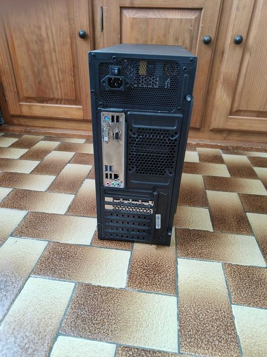 PC Gamer i5 9400f + RX 580 8GB + 16GB RAM +   + 500GB SSD