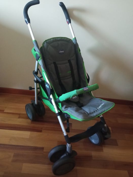 Carrinho bebe Chicco costas reclinável