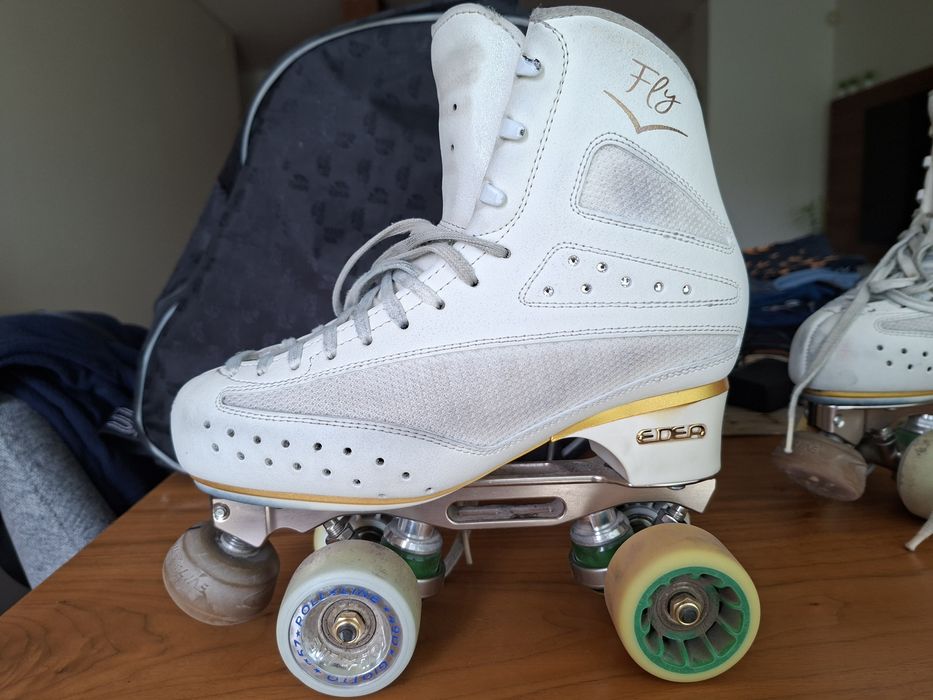 Patins (Bota Fly e Estrutura Roll Line Matrix 245)