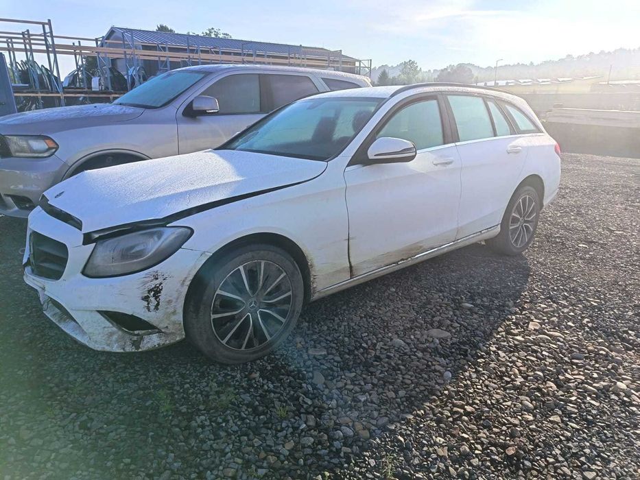 MERCEDES-BENZ KLASA C 2019r 1.6 -654916 na części silnik, ćwiartka 149