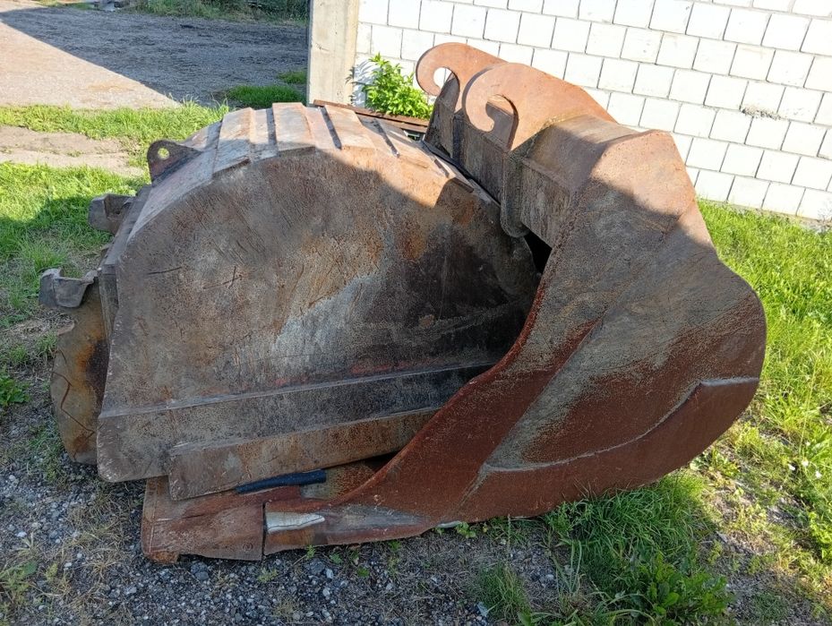 Koparka Volvo EC240BNLC 26 ton 3 łyżki