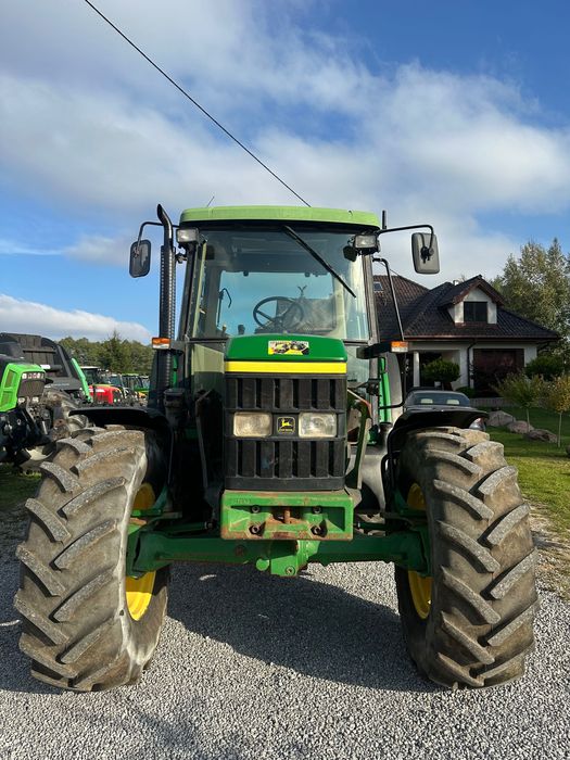 Ciągnik John Deere 6210