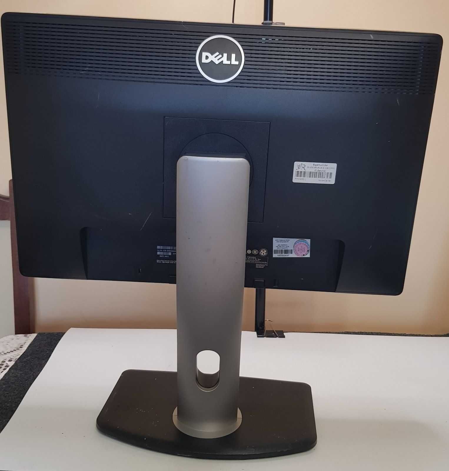 22" Монітор Dell P2213 1680x1050 DP, VGA, DVI, USB