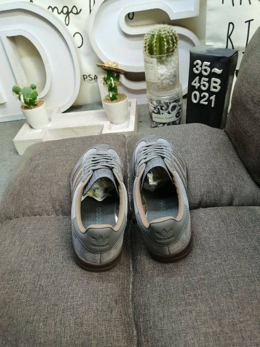 Adidas gazelle cinzentas