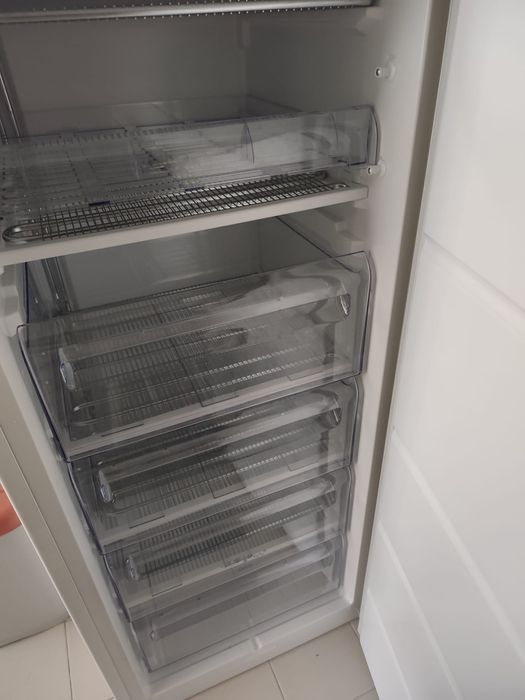 Arca frigorifica - comprada ha menos de dois anos