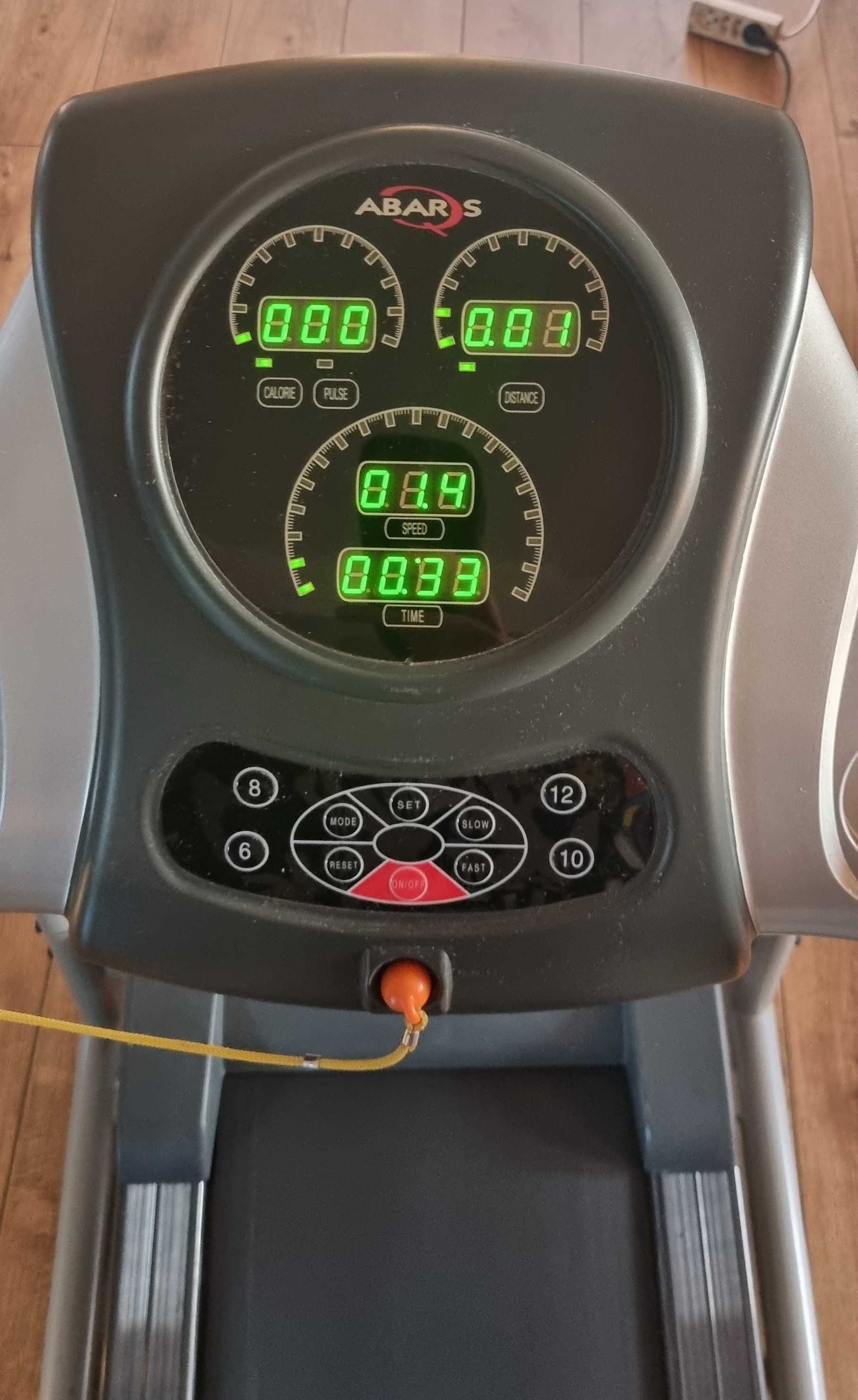 Bieżnia Abarqs BZ-1300N działająca
