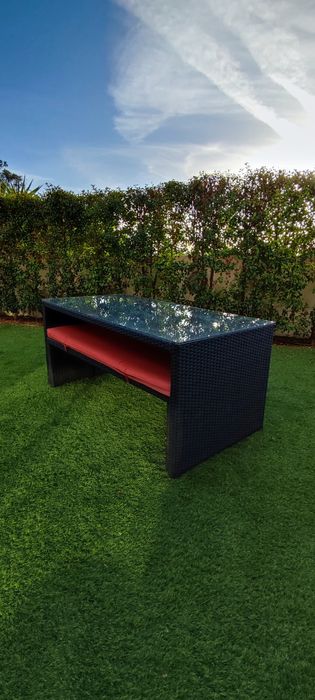 Mesa de jardim + bancos