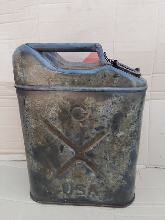 Продам  канистру 20литров USA .