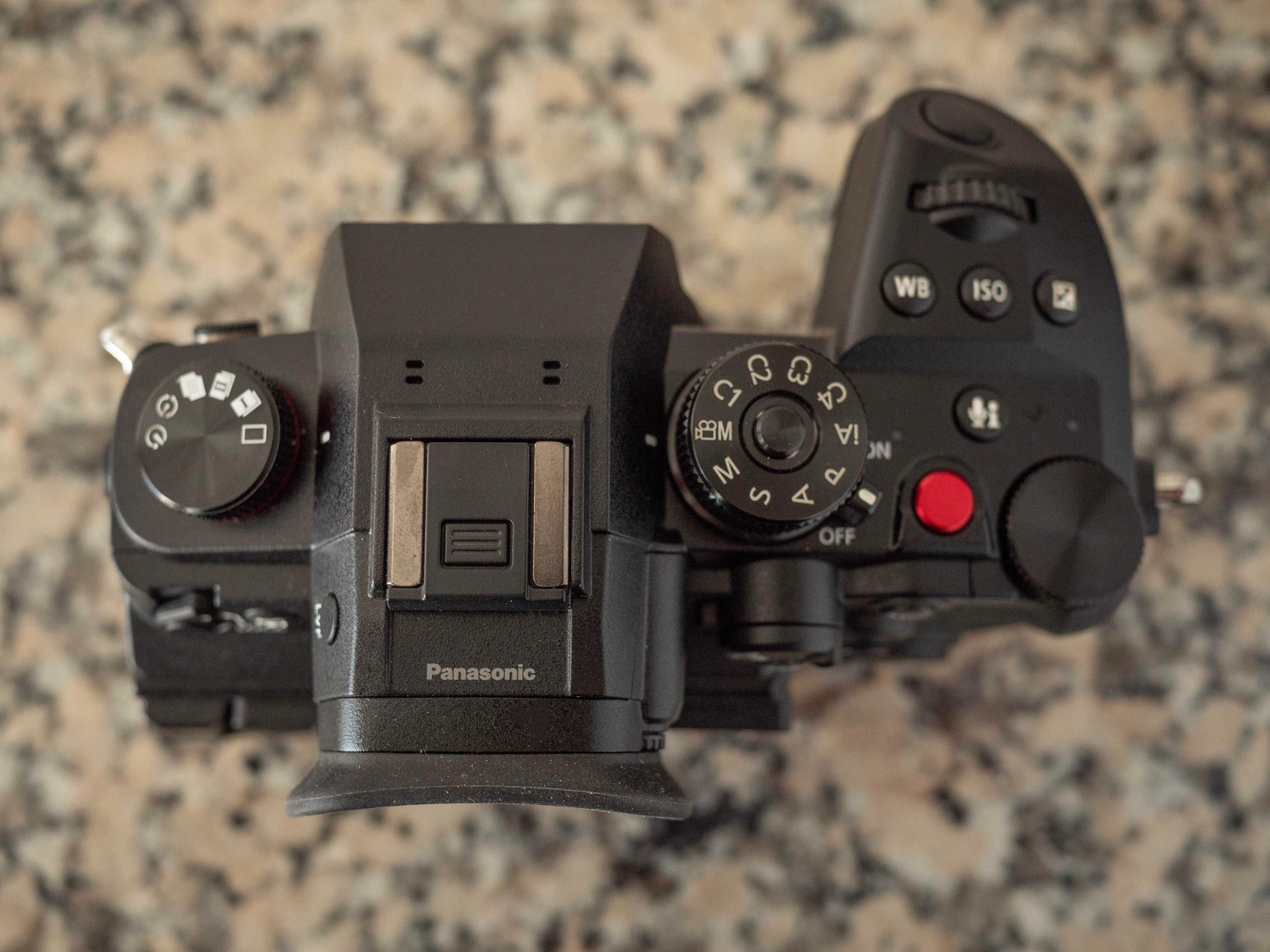 Panasonic Lumix GH6 como nova.