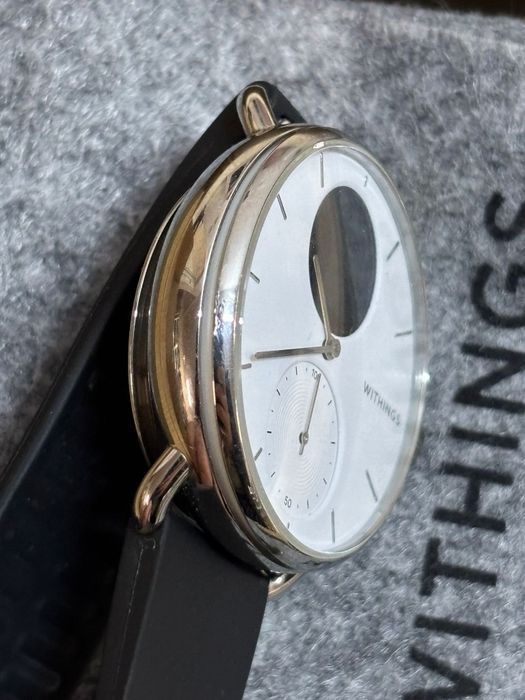 uszkodzony smartwatch withings scanwatch biały