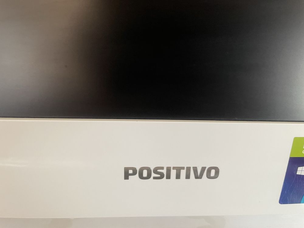 Computador de Mesa Positivo