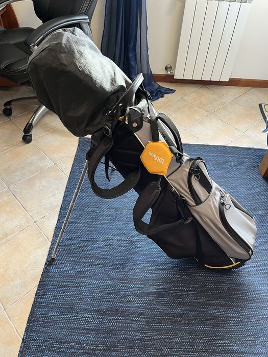 Conjunto de Golfe (Saco, Tacos e Acessórios Incluídos)